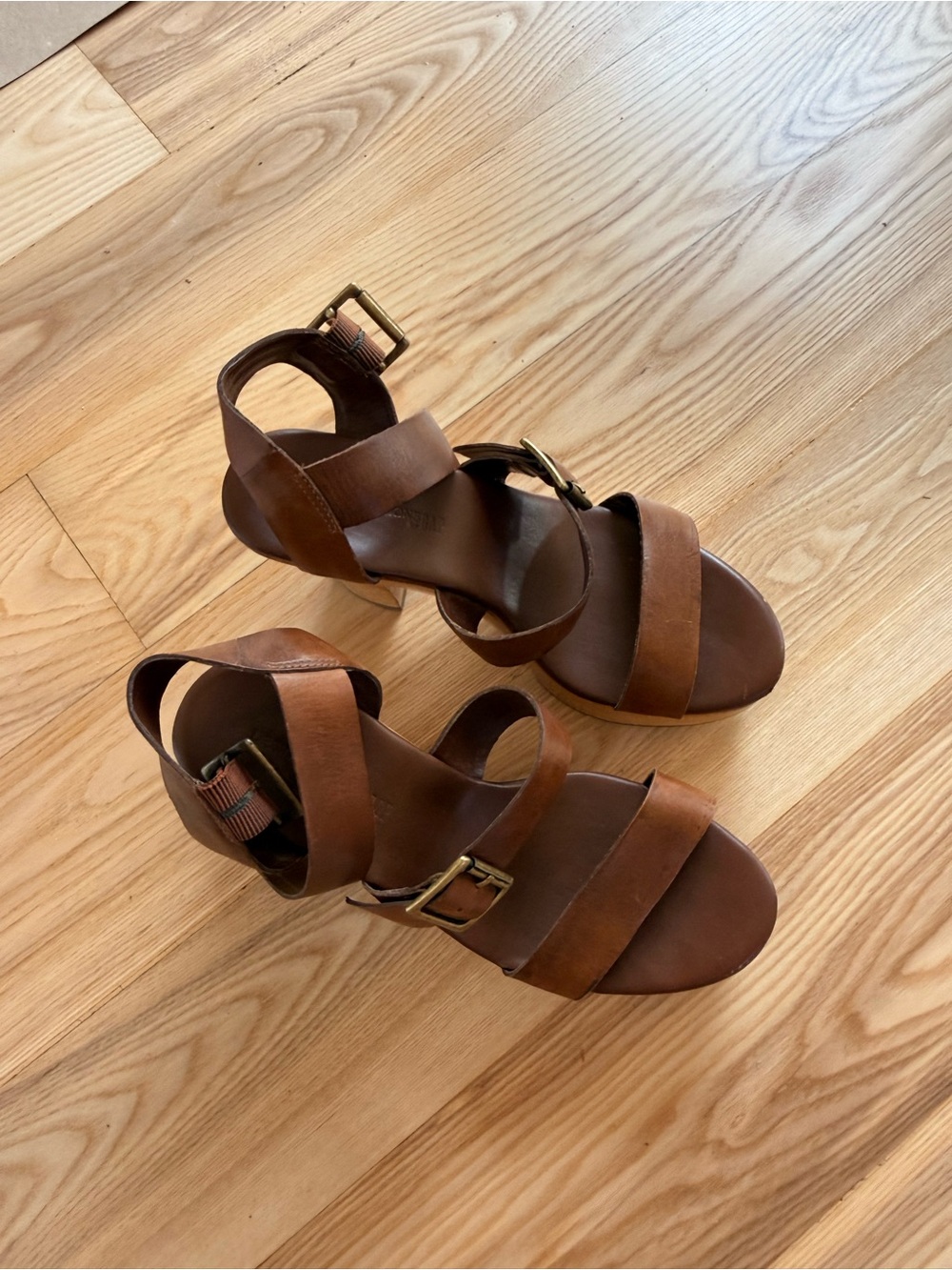 Pierre Hardy for The Gap - Women’s leather platform sandals